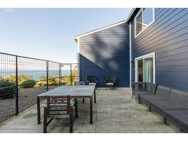 3763 ROCKY CREEK Ave, Depoe Bay, OR 97341