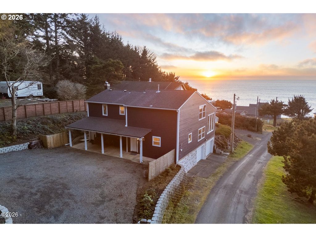 3763 ROCKY CREEK Ave, Depoe Bay, OR 97341