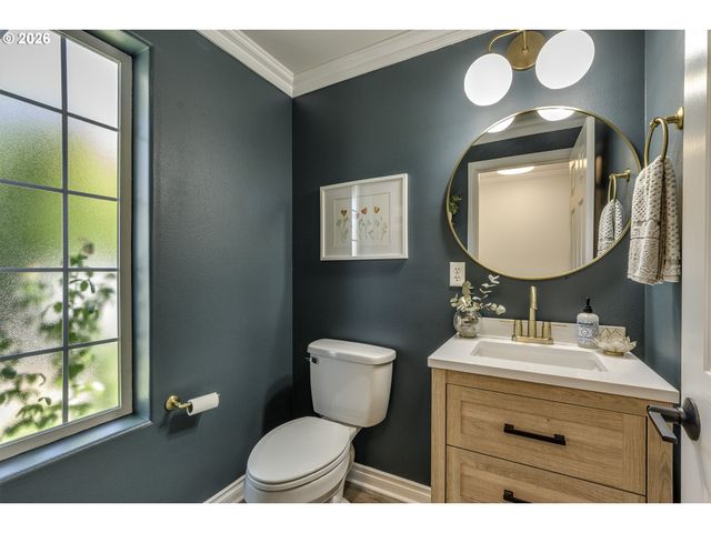 593 Sw 207TH Ave, Beaverton, OR 97006