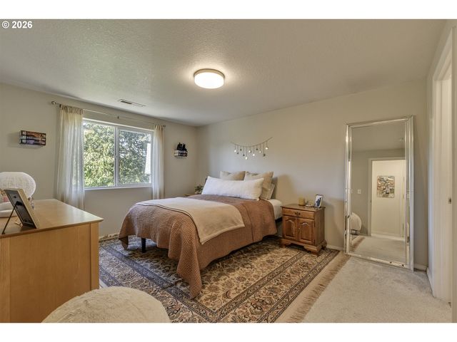 593 Sw 207TH Ave, Beaverton, OR 97006
