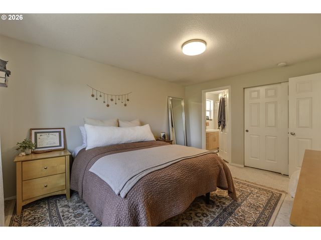 593 Sw 207TH Ave, Beaverton, OR 97006