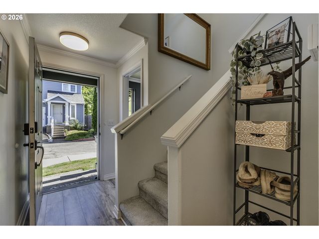 593 Sw 207TH Ave, Beaverton, OR 97006