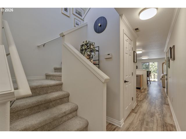 593 Sw 207TH Ave, Beaverton, OR 97006