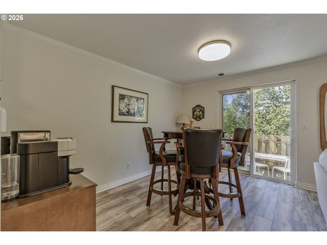 593 Sw 207TH Ave, Beaverton, OR 97006
