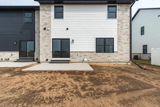 1624 Red Clover STREET, Holmen, WI 54636