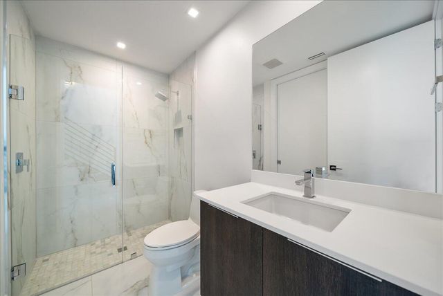 1052 N Victoria Park Road, Fort Lauderdale, FL 33304