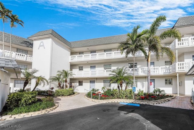 315 Saint Andrews BLVD A32, Naples, FL 34113