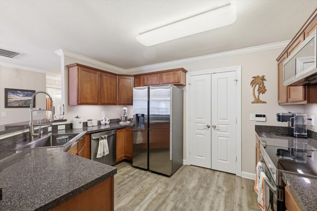 863 Lindbergh Lane, Grand Prairie, TX 75051