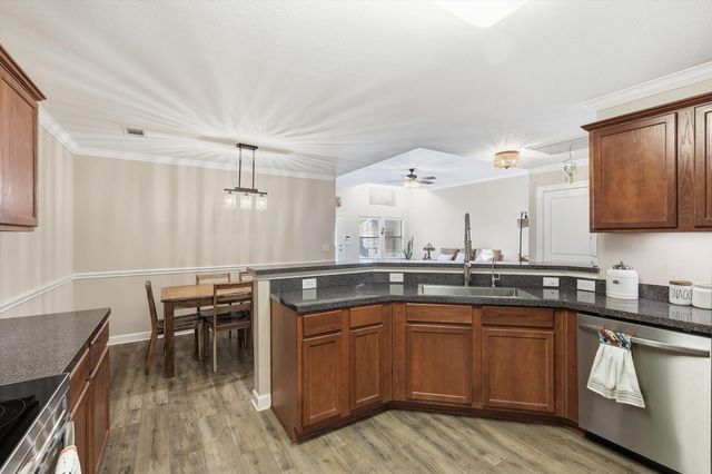 863 Lindbergh Lane, Grand Prairie, TX 75051