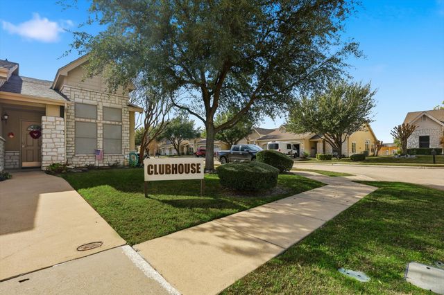 863 Lindbergh Lane, Grand Prairie, TX 75051