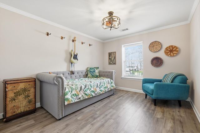 863 Lindbergh Lane, Grand Prairie, TX 75051