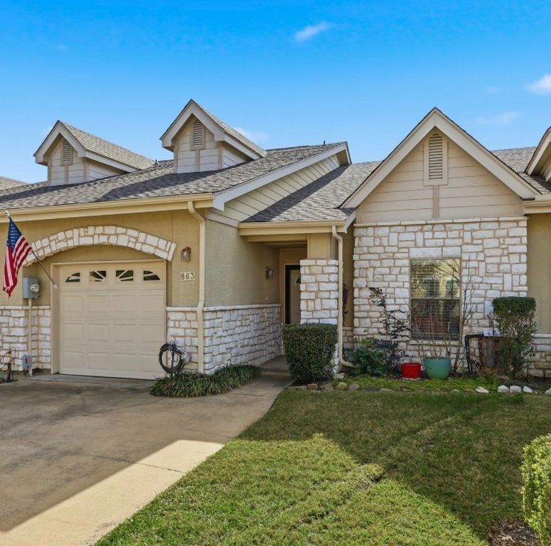 863 Lindbergh Lane, Grand Prairie, TX 75051