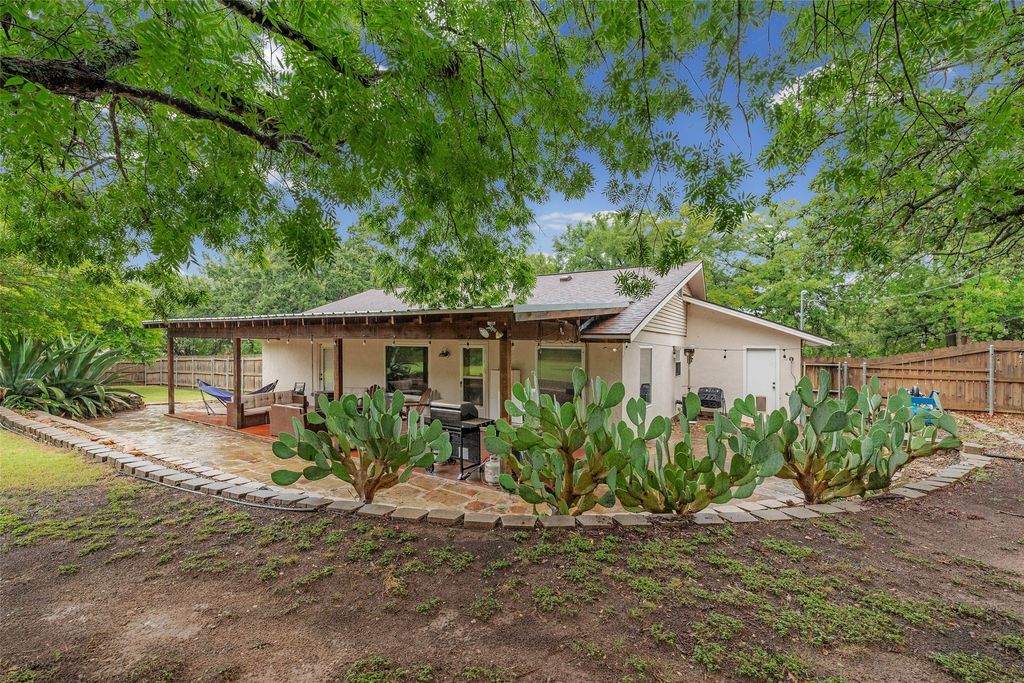 4111 Davis Road, Granbury, TX 76049