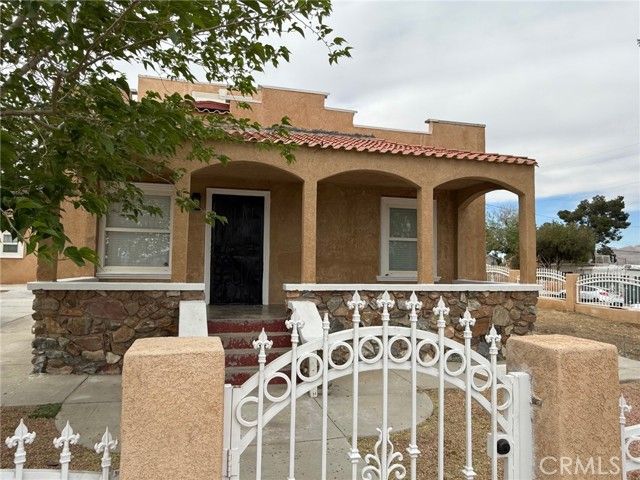 15398 6th, Victorville, CA 92395