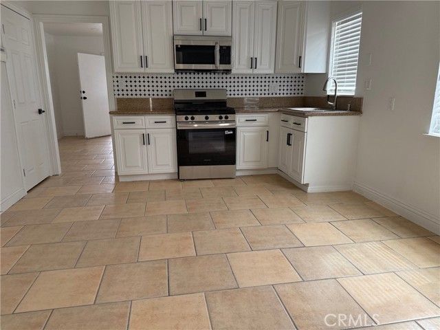 15398 6th, Victorville, CA 92395