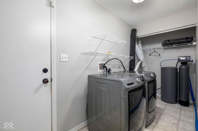 8066 Lawrence Woods Place, Indianapolis, IN 46236