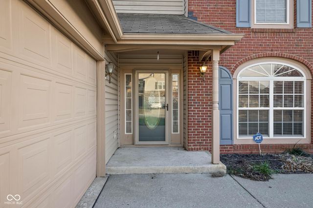 8066 Lawrence Woods Place, Indianapolis, IN 46236