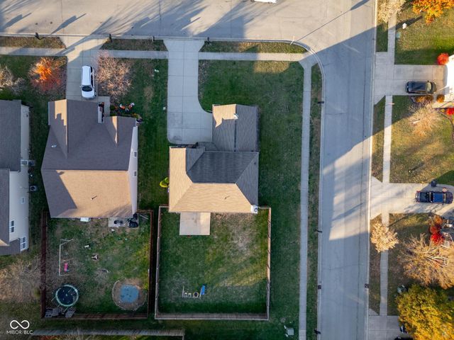 8066 Lawrence Woods Place, Indianapolis, IN 46236