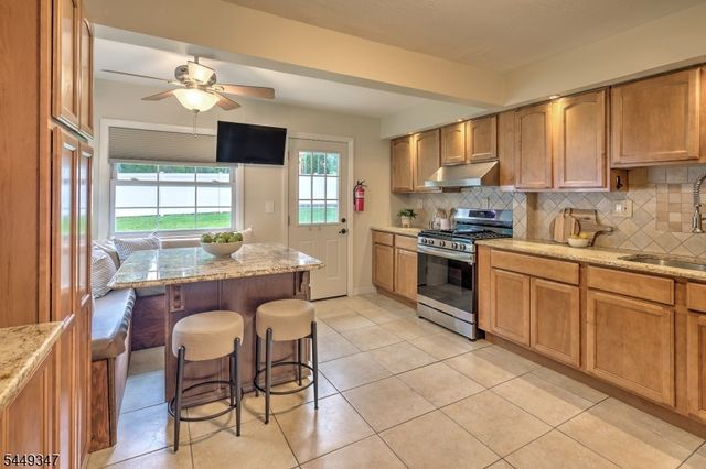 1108 Woodruff St, Woodbridge Twp., NJ 08830