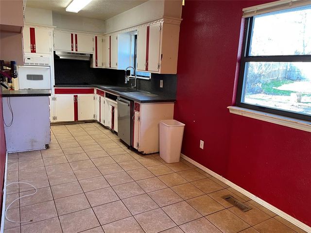 7709 NW 26th Street, Bethany, OK 73008