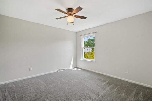 1331 E Maass DRIVE, Oak Creek, WI 53154