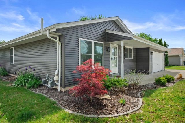 1331 E Maass DRIVE, Oak Creek, WI 53154