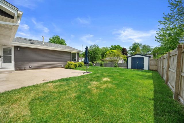 1331 E Maass DRIVE, Oak Creek, WI 53154