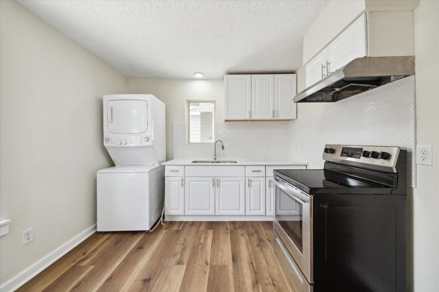 2802 Hardy Street C, Houston, TX 77009