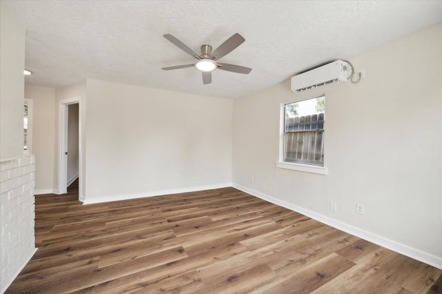 2802 Hardy Street C, Houston, TX 77009