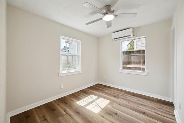 2802 Hardy Street C, Houston, TX 77009