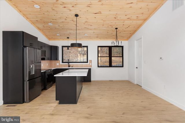 6292 THORNE BOTTOM RD, Lost River, WV 26810