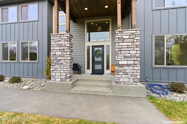 2539 S Evening Fog Circle, Palmer, AK 99645