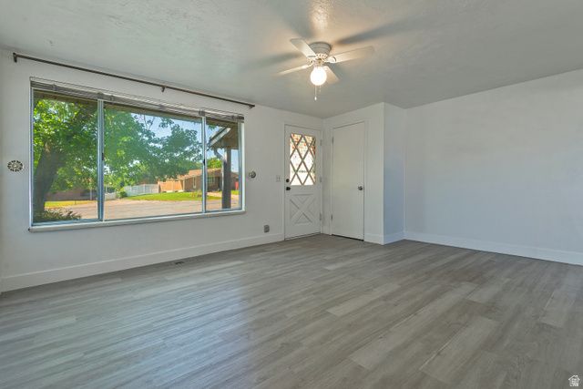 542 W 5225 S, Washington Terrace, UT 84405