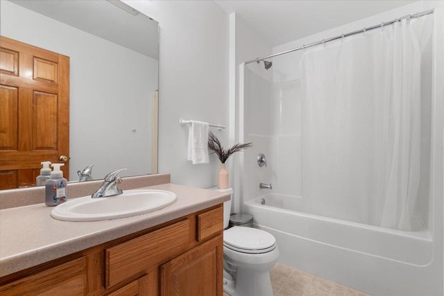7720 Orchard Valley ROAD, West Bend, WI 53090