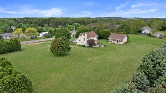 7720 Orchard Valley ROAD, West Bend, WI 53090