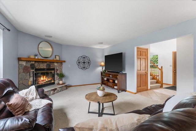 7720 Orchard Valley ROAD, West Bend, WI 53090