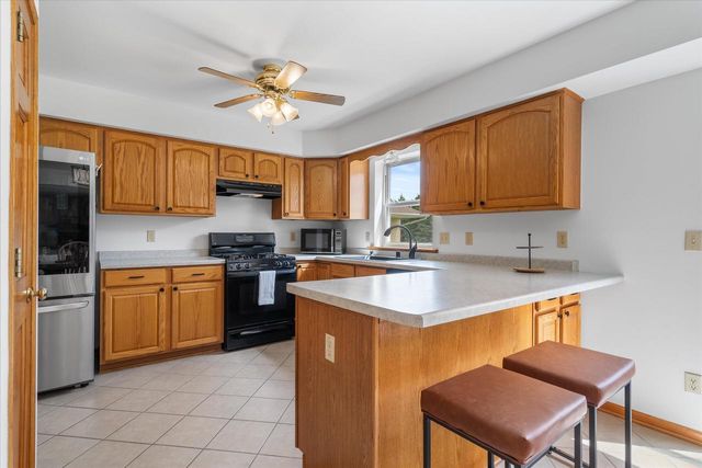 7720 Orchard Valley ROAD, West Bend, WI 53090