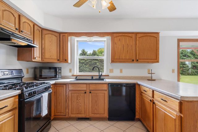 7720 Orchard Valley ROAD, West Bend, WI 53090
