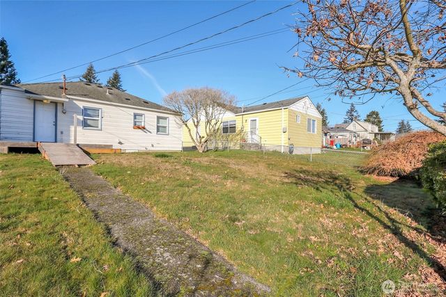 1717 Cedar Street, Everett, WA 98201