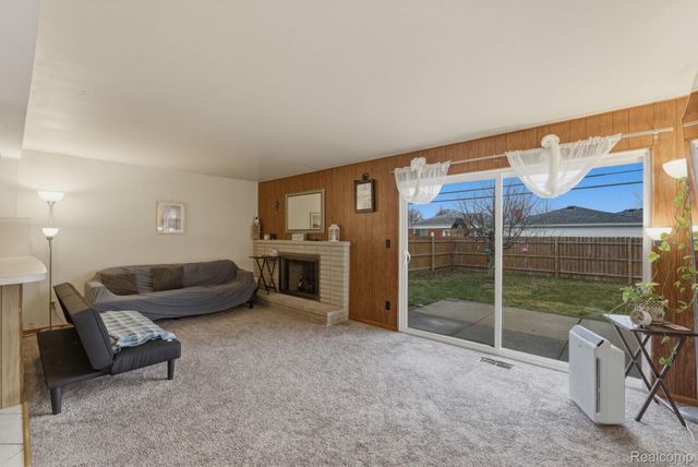 14135 Ivanhoe Drive, Warren, MI 48088