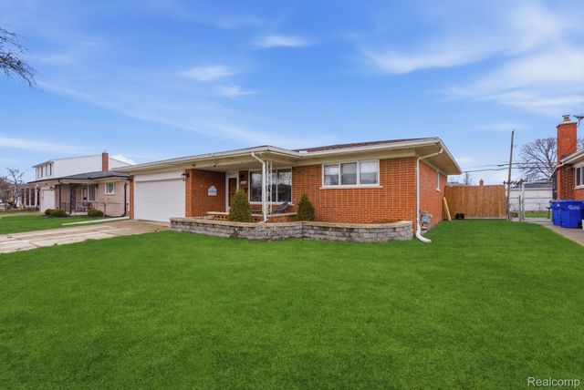 14135 Ivanhoe Drive, Warren, MI 48088