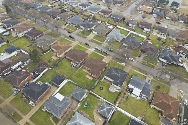 14135 Ivanhoe Drive, Warren, MI 48088