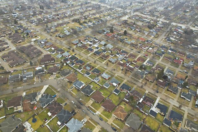 14135 Ivanhoe Drive, Warren, MI 48088