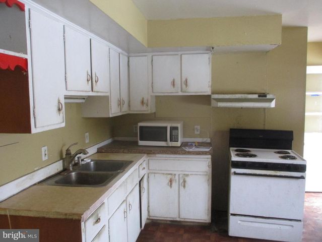 3017 FRENCHTOWN RD, Newark, DE 19702
