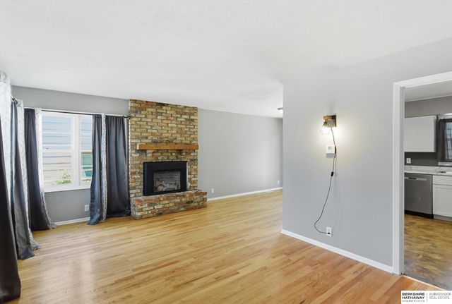 9634 Spaulding Street, Omaha, NE 68134