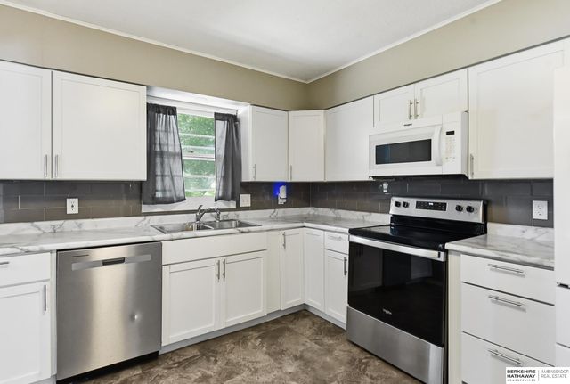9634 Spaulding Street, Omaha, NE 68134