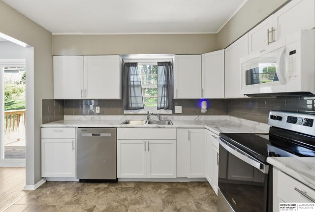 9634 Spaulding Street, Omaha, NE 68134