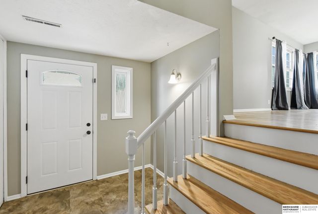 9634 Spaulding Street, Omaha, NE 68134