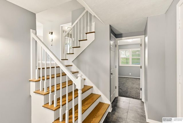 9634 Spaulding Street, Omaha, NE 68134