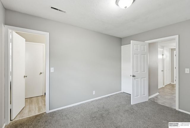 9634 Spaulding Street, Omaha, NE 68134